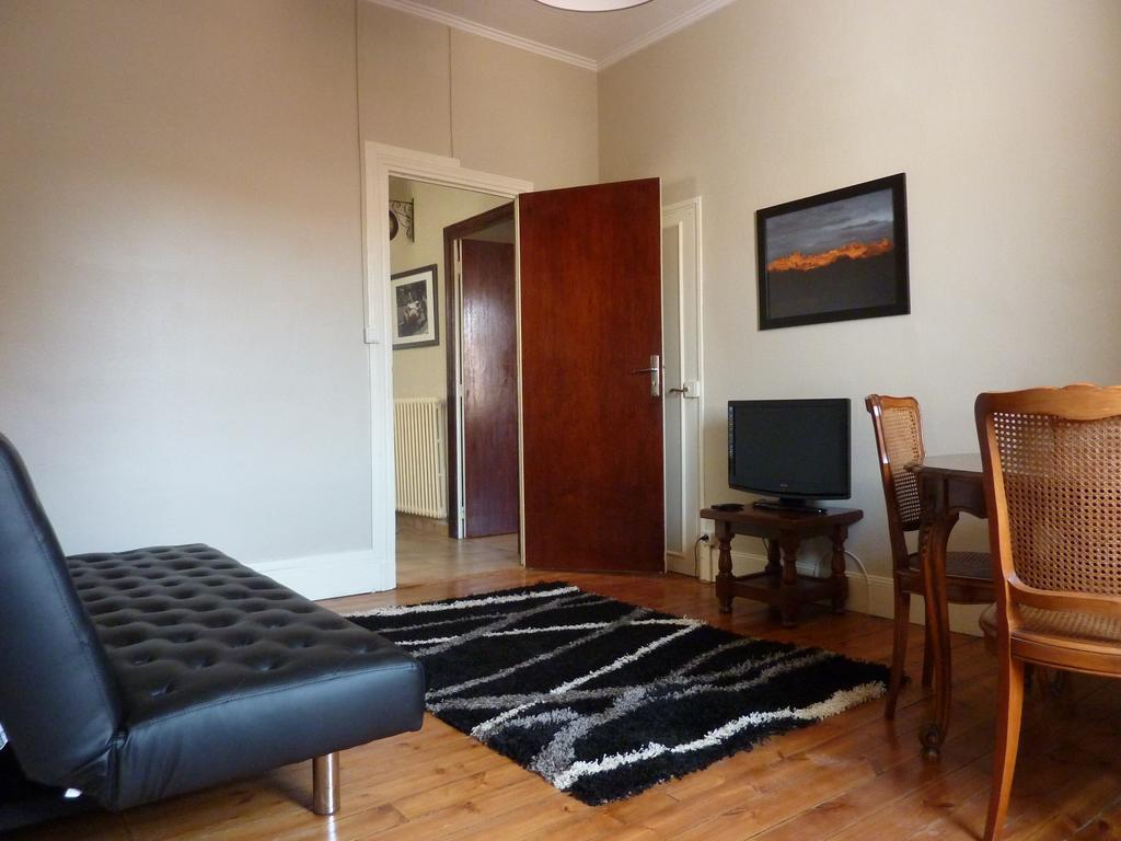 Maison Bellevue Bed & Breakfast Carcassonne Ruang foto